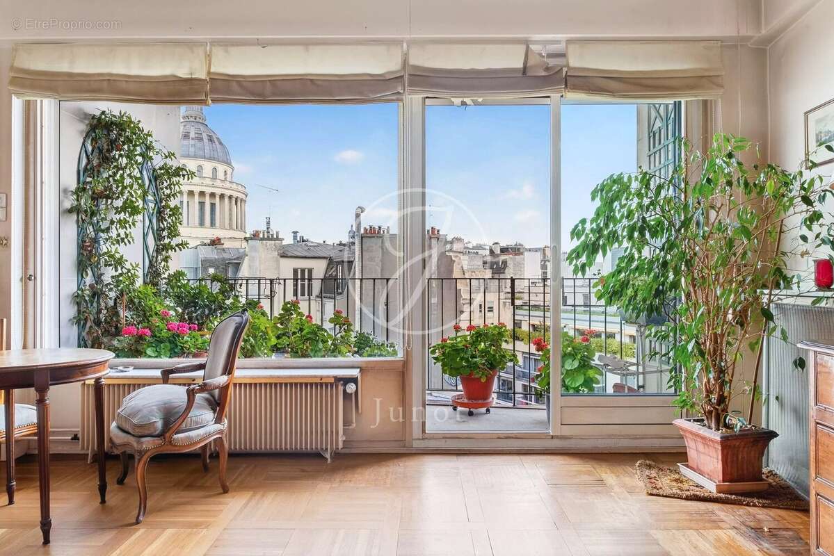 Appartement à PARIS-5E