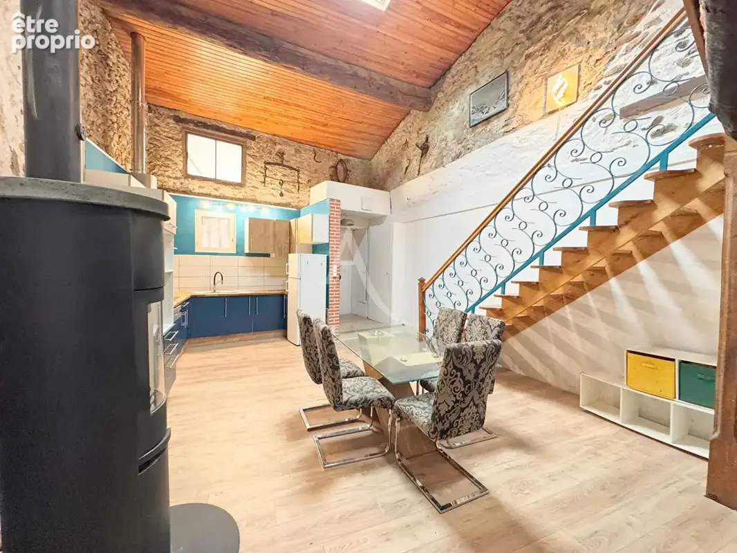 Vinca : maison de ville 3 pièces - 87 m²  pierres apparentes et cachet de l'ancien !! - photo 5