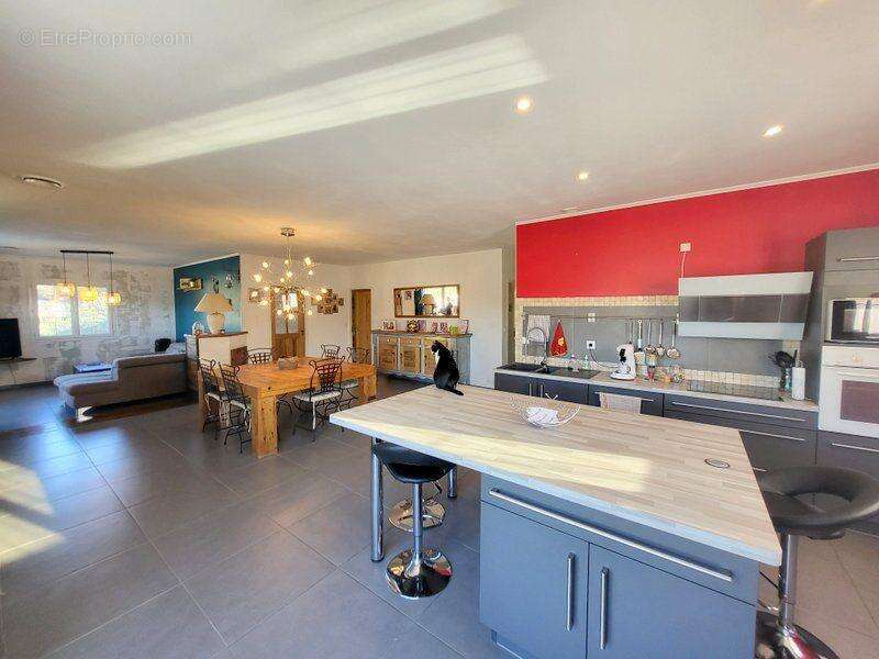 Maison à SAINT-AMBROIX