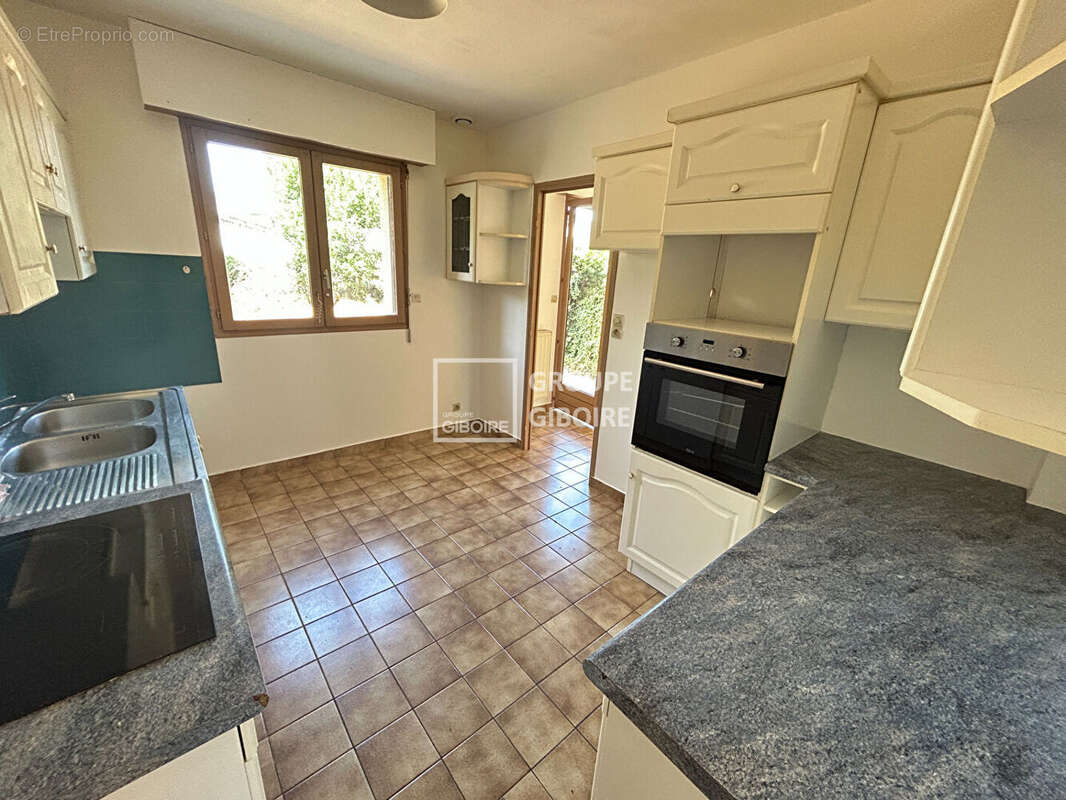 A VENDRE - Agence Giboire -Rennes Quartier Rapatel - Maison d'environ 88m2  habitables(102m² au sol) avec jardin exposé Ouest - photo 3