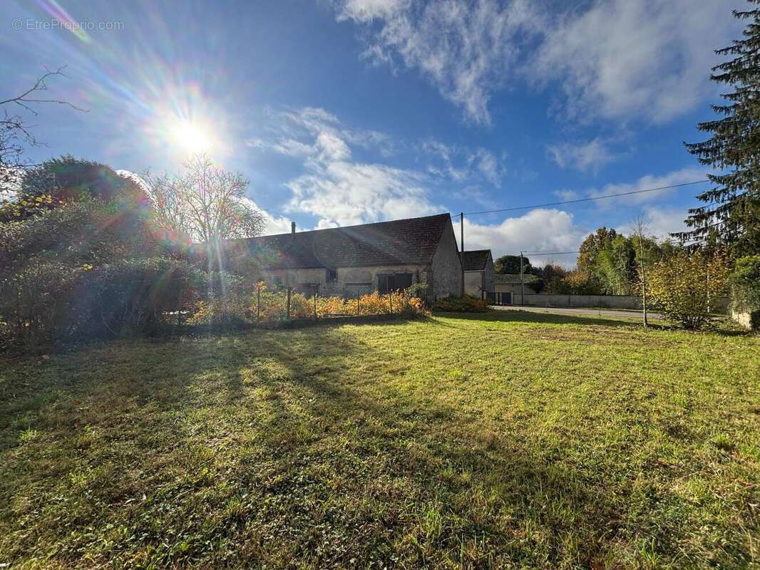 Photo 2 - Maison à LES ORMES