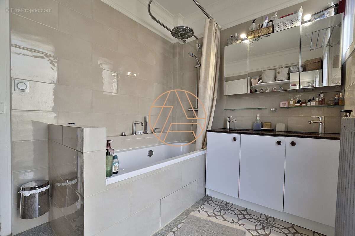 Maison à SAINT-MAUR-DES-FOSSES