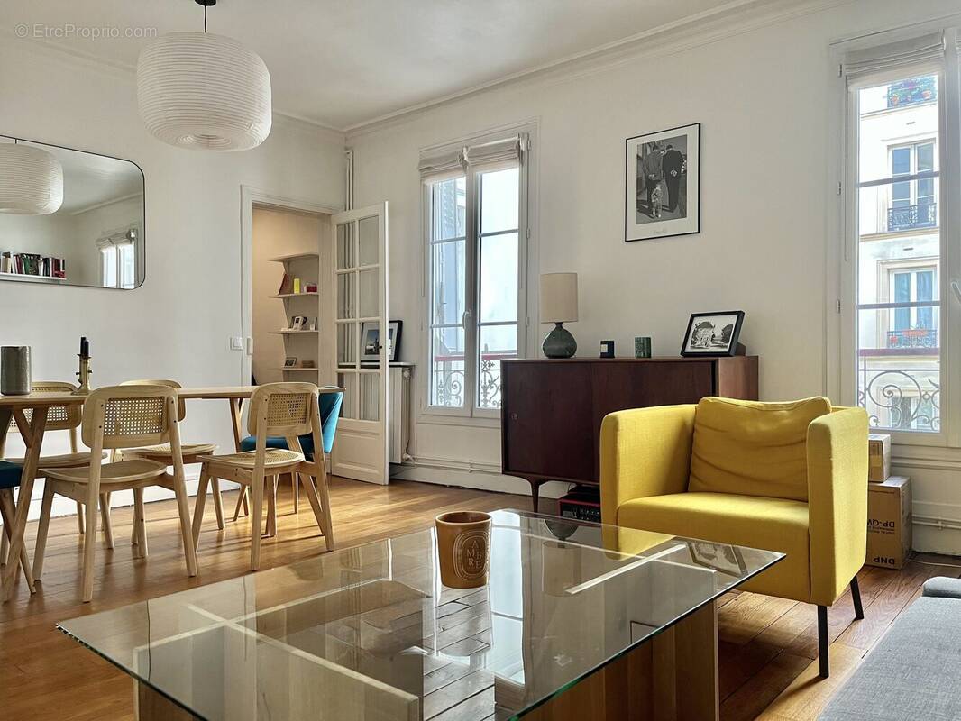 Photo 1 - Appartement à PARIS-18E