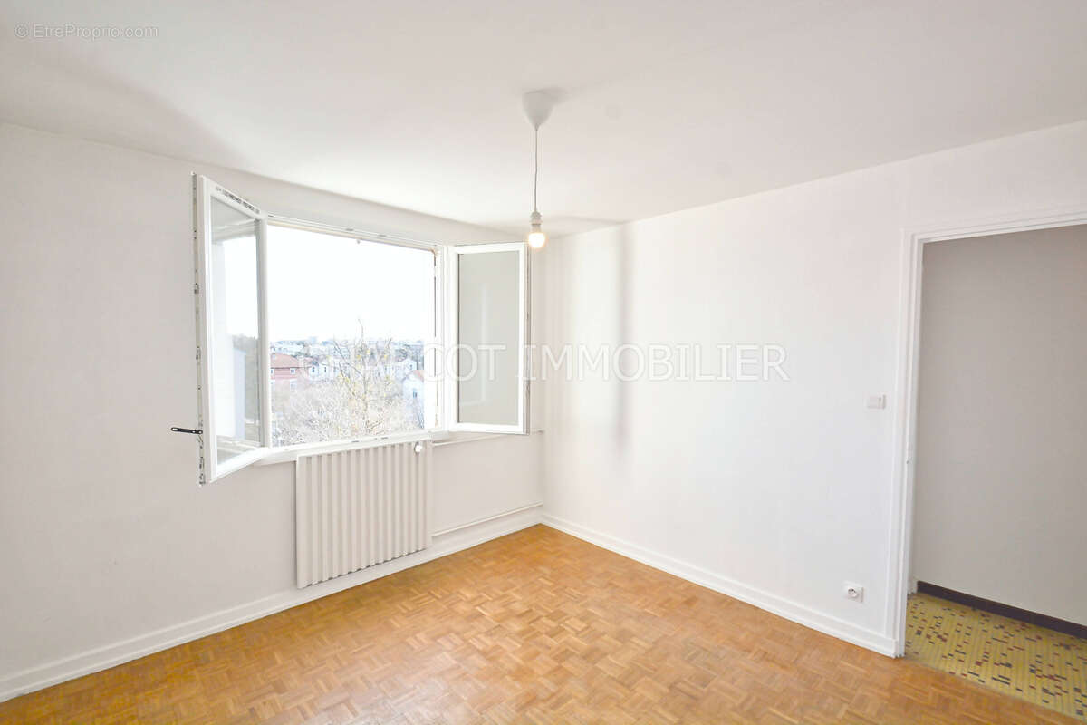 Appartement à LYON-5E