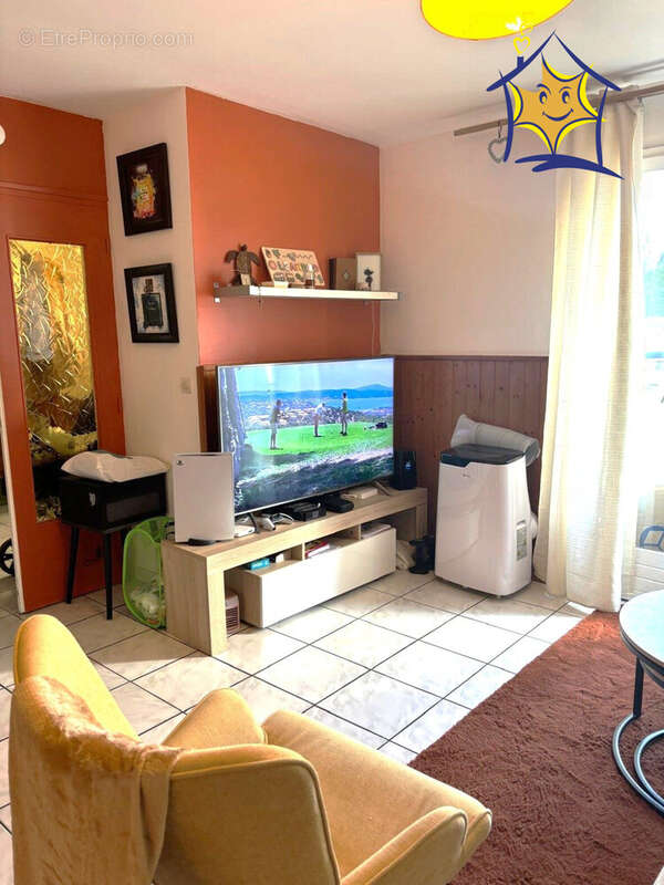 Maison à VERT-LE-GRAND