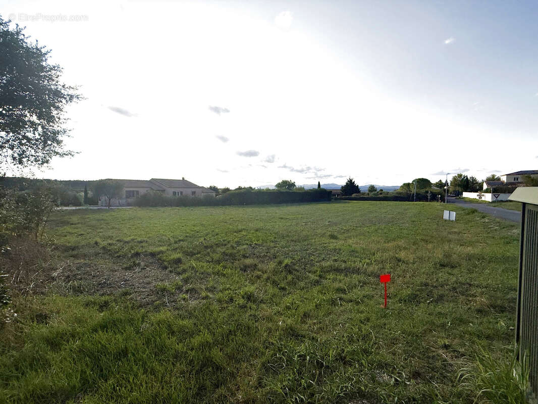 Terrain à SAINT-THEODORIT