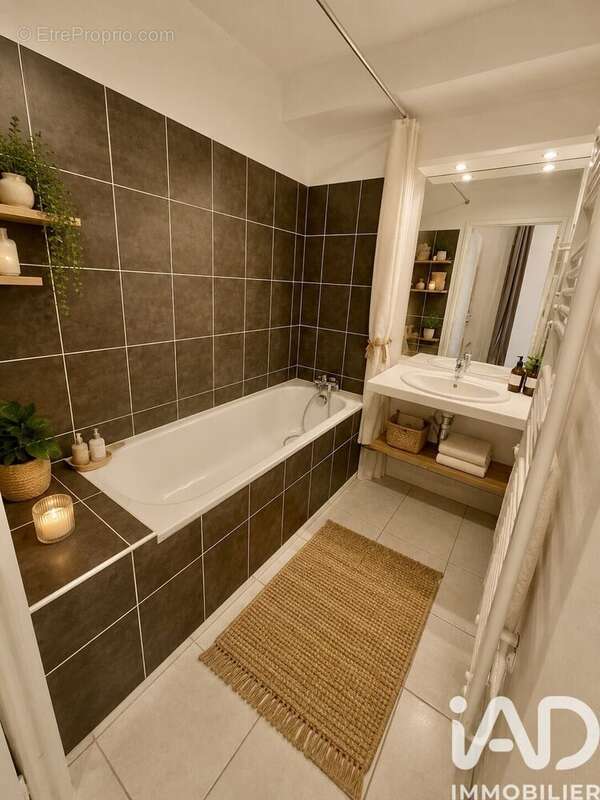 Photo 5 - Appartement à SEPTEMES-LES-VALLONS