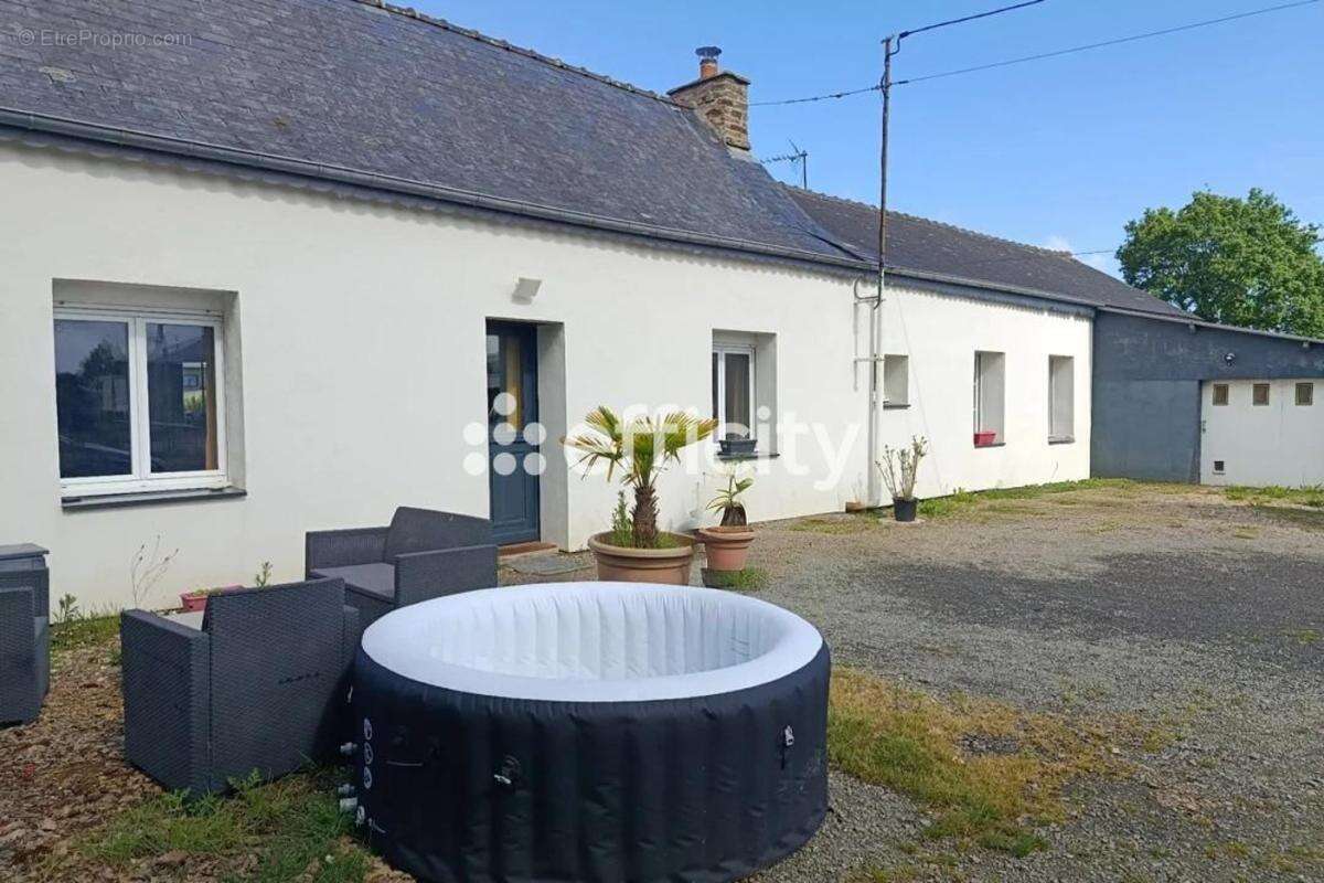 Maison à SAINT-JEAN-SUR-COUESNON
