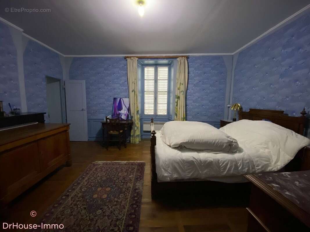 Maison à L'ISLE-SUR-SEREIN