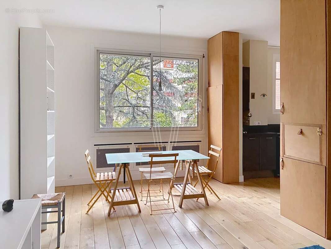 Appartement à NEUILLY-SUR-SEINE