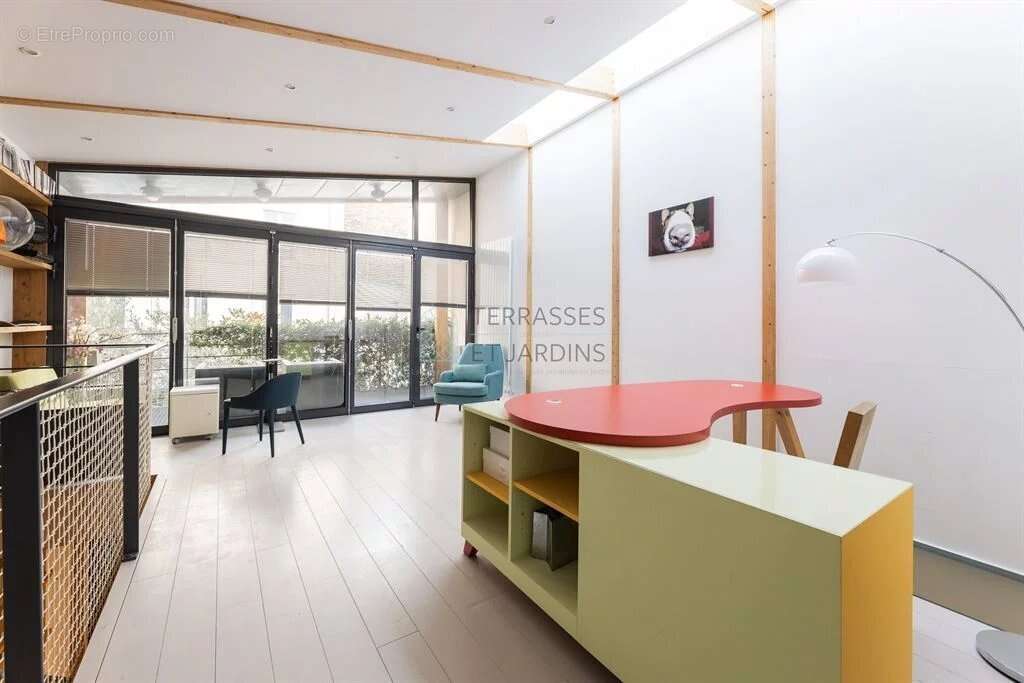 Appartement à PARIS-11E