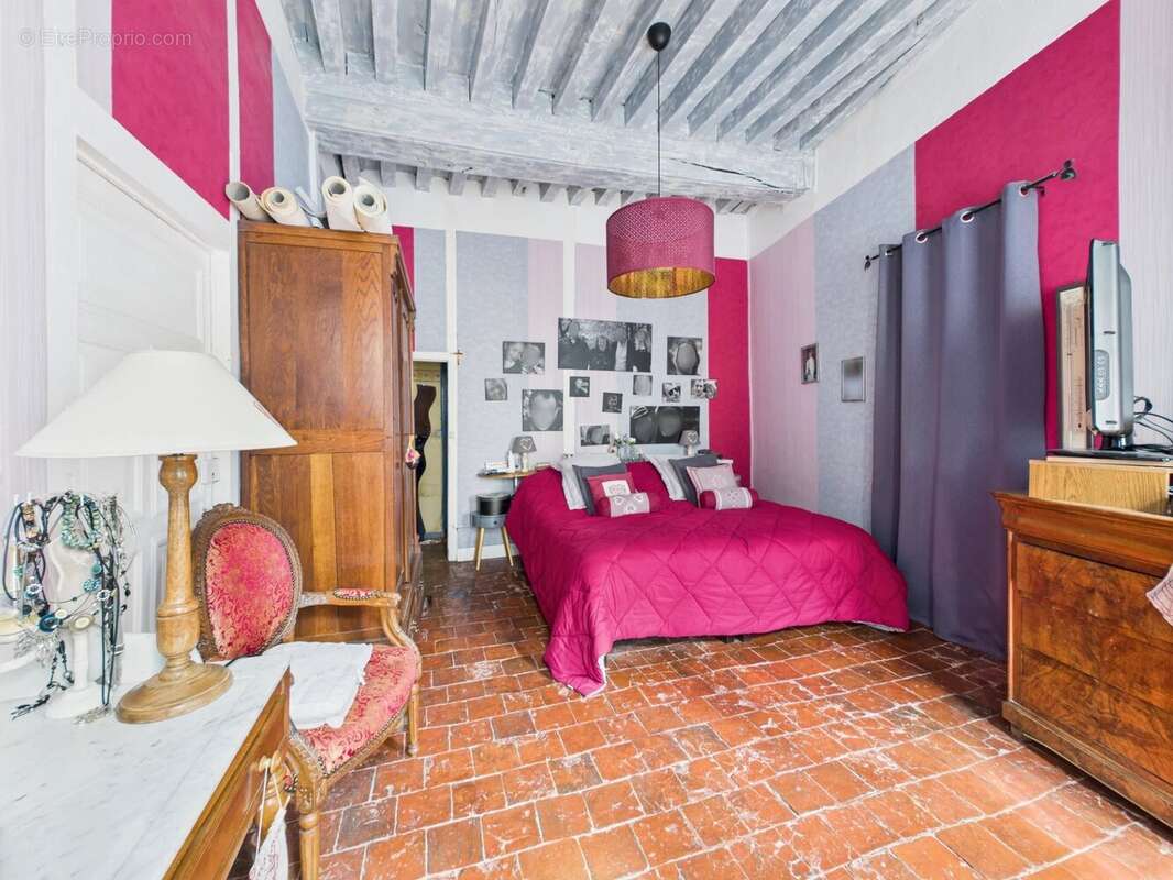 En exclusivité: SAULIEU CENTRE VILLE: Immeuble à usage de commerce et habitation - photo 11