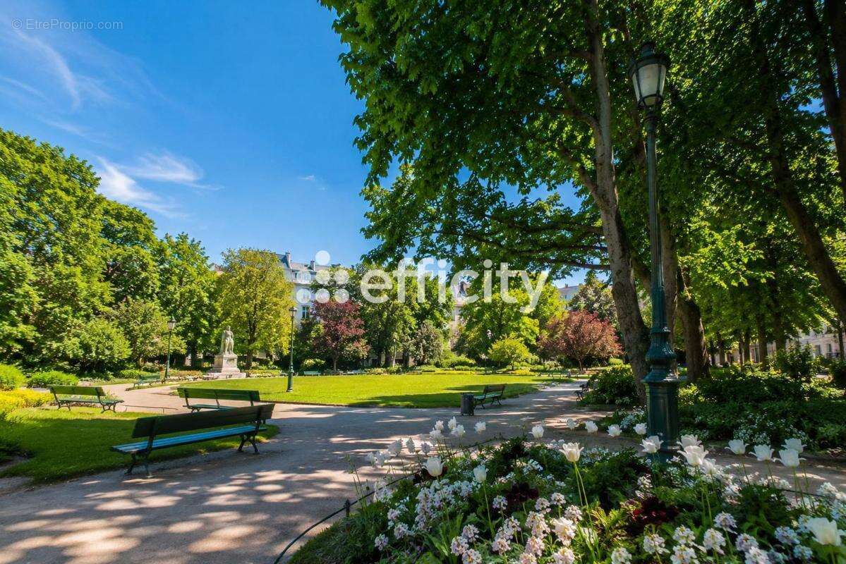 Appartement à LEVALLOIS-PERRET