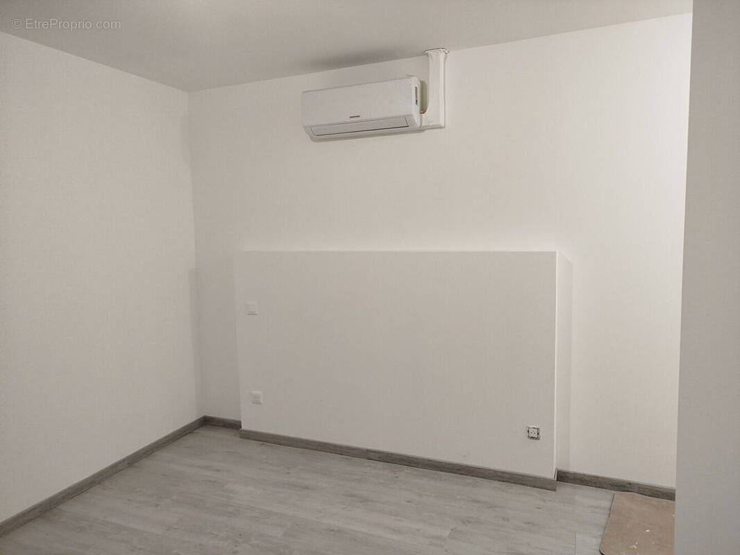 Appartement à VOLONNE