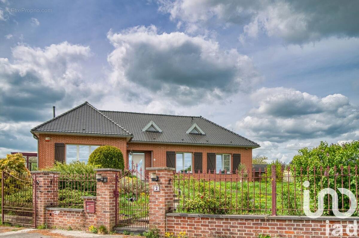 Photo 1 - Maison à DOMPIERRE-SUR-HELPE