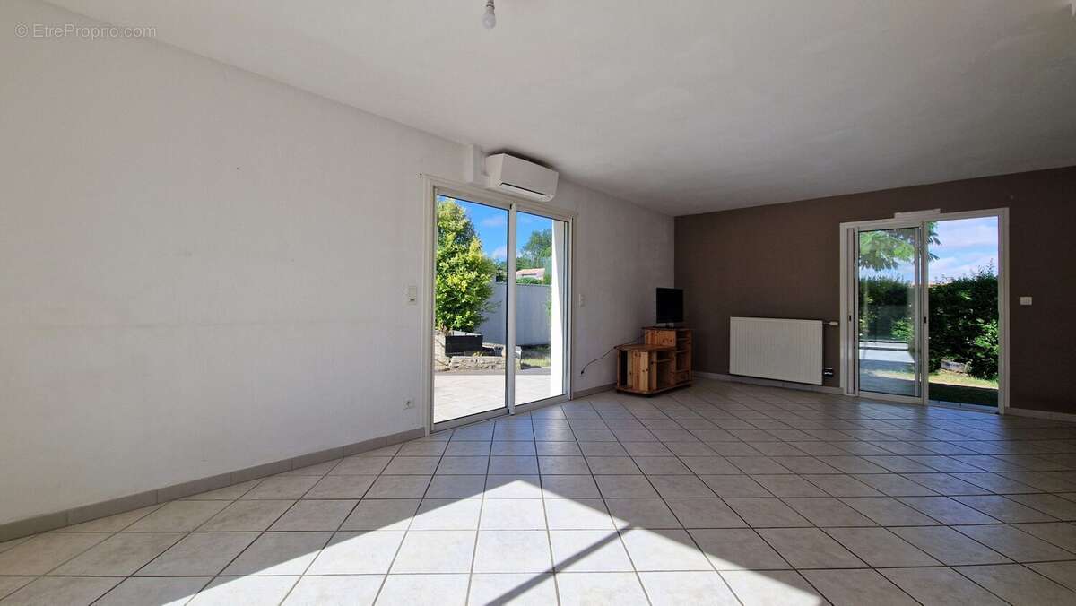Maison 135 m² à Chauray  - photo 6