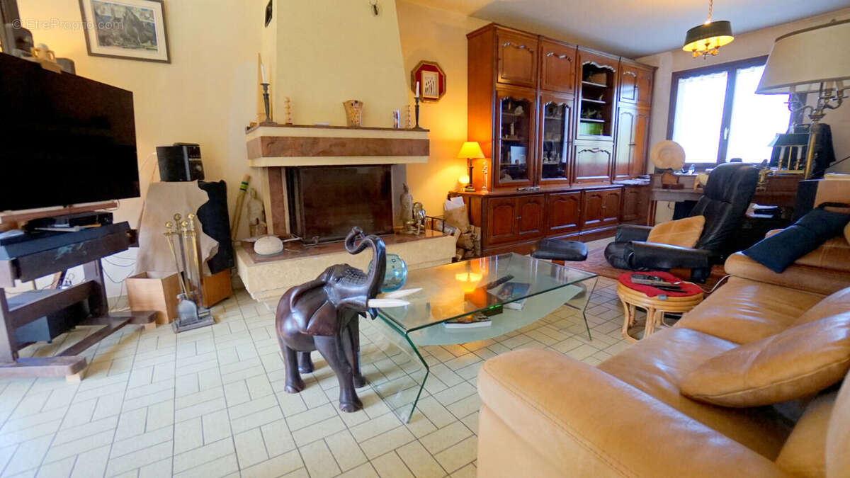 Maison à MEZIERES-SUR-SEINE