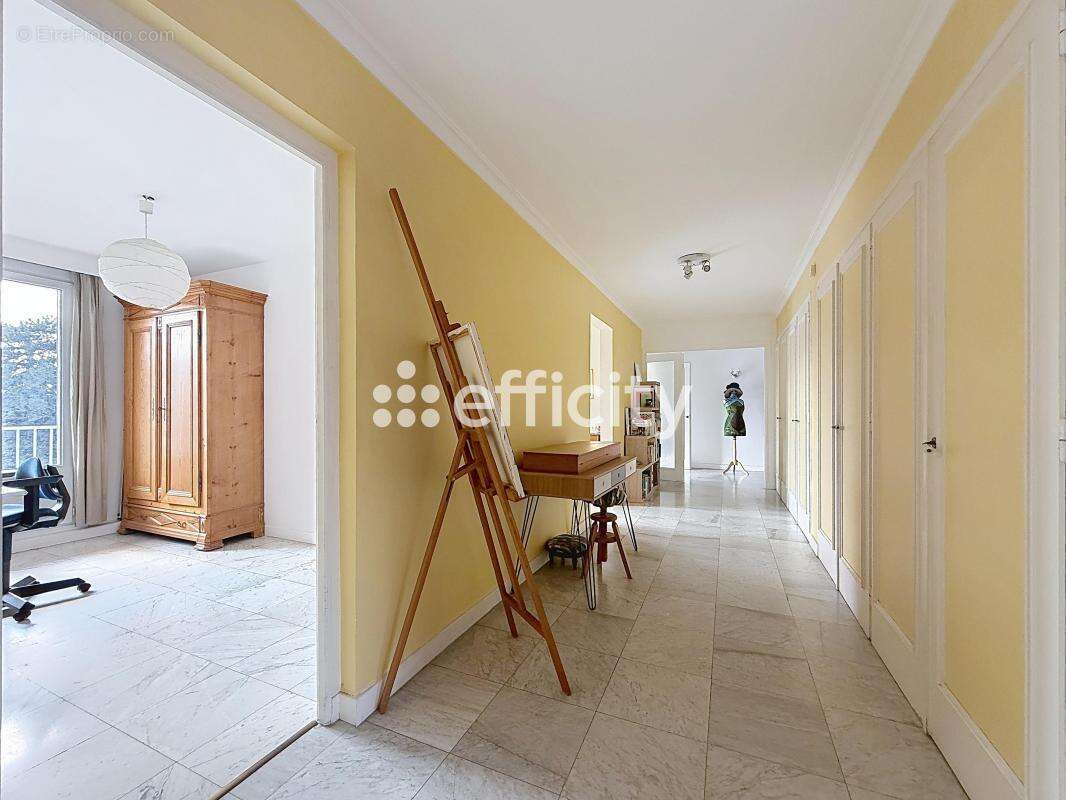 Appartement à CALUIRE-ET-CUIRE