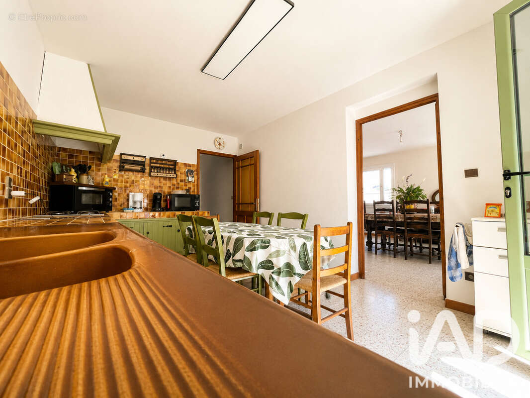 Maison 167 m² à Sainte-Marie  - photo 5