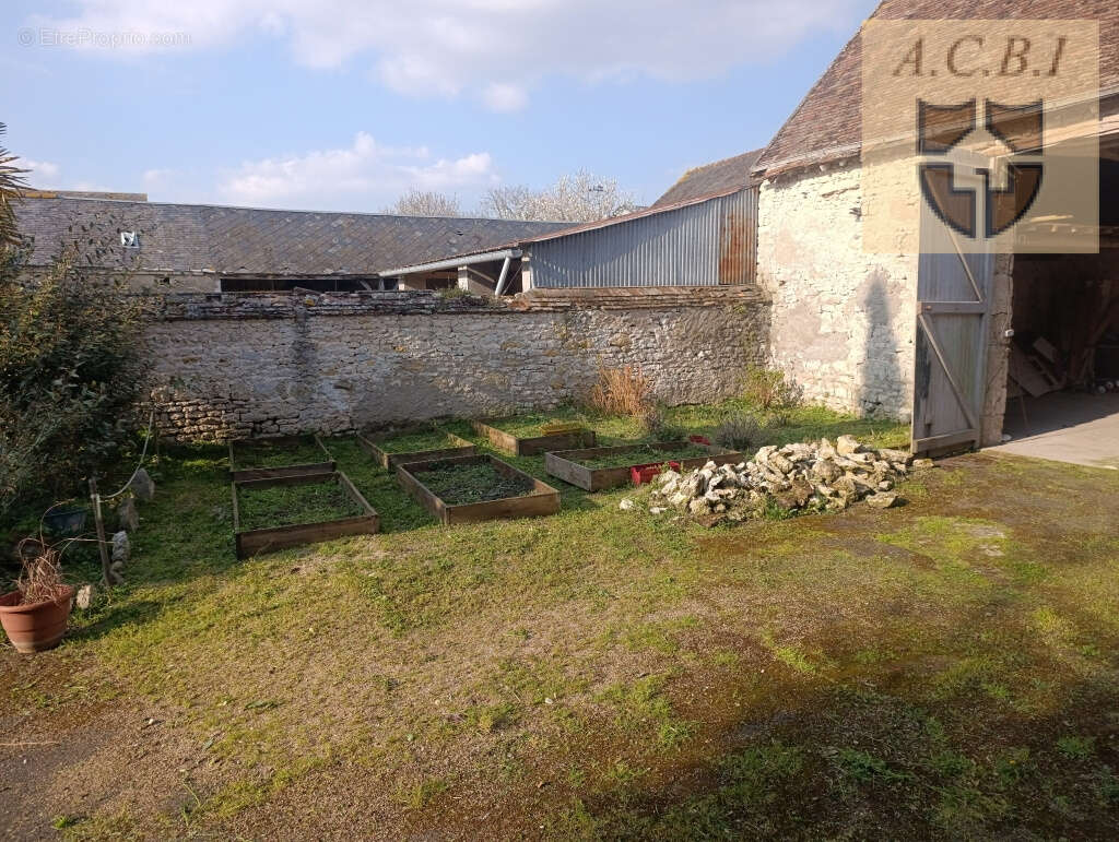 Maison à EPIEDS-EN-BEAUCE