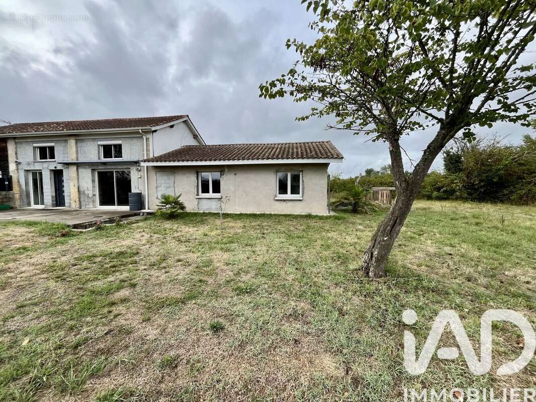 Photo 6 - Maison à SAINT-CHRISTOLY-DE-BLAYE