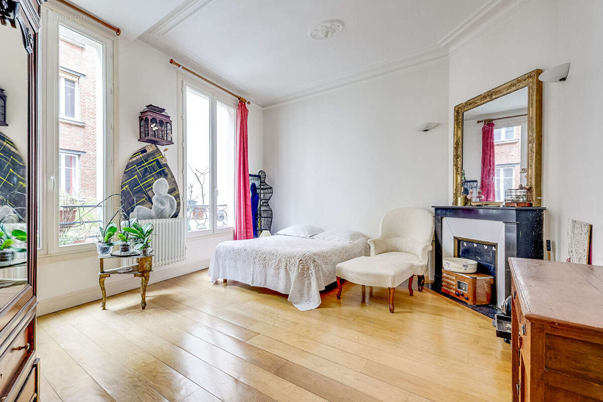 Appartement à PARIS-6E