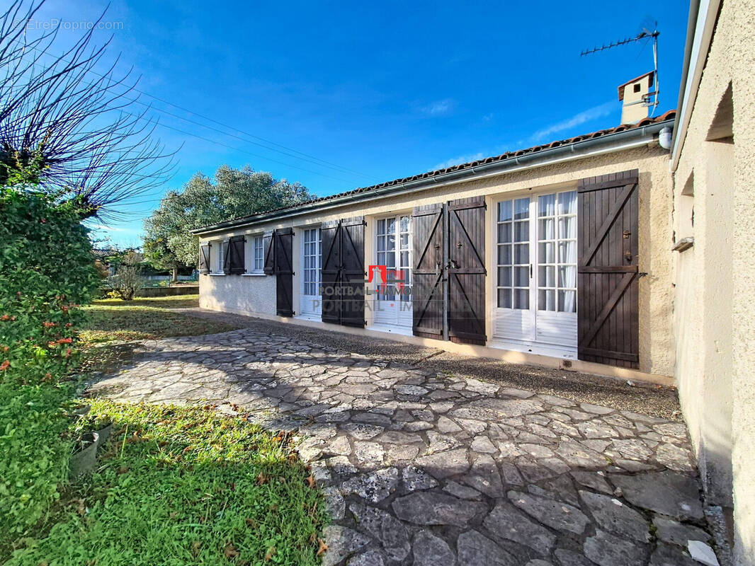 Maison à CARBON-BLANC