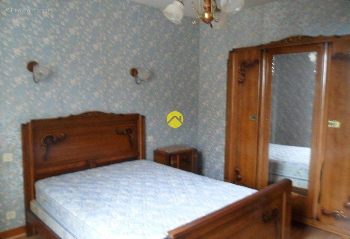 Maison à CHARENTON-DU-CHER