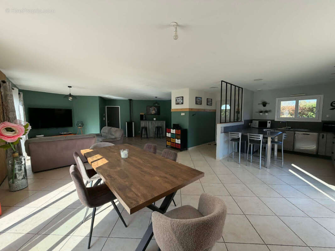 Maison à CHAMBELLAY