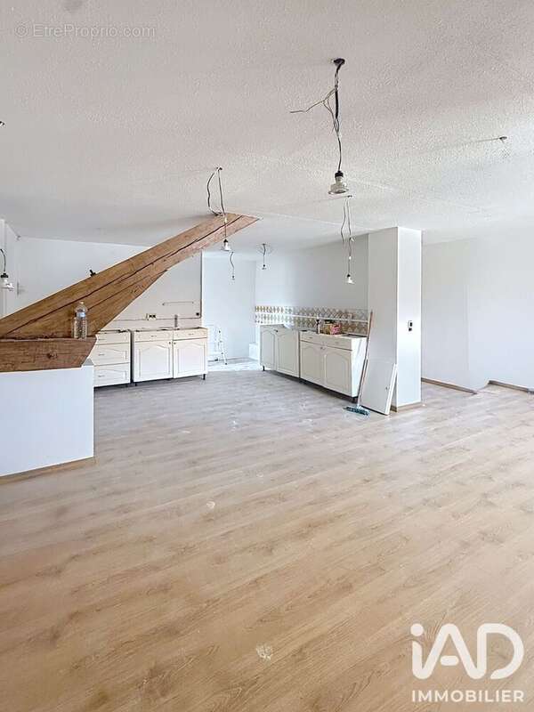 Appartement 72 m² à Lancrans  - photo 3