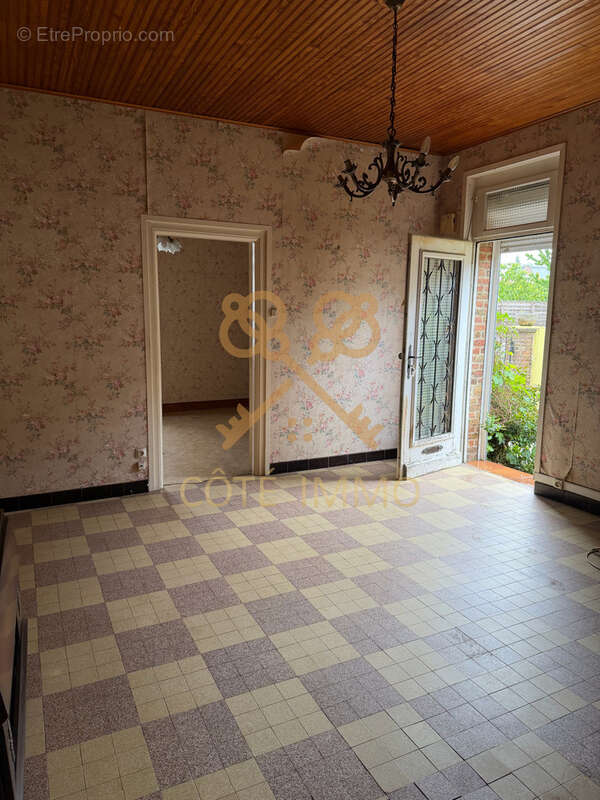 Maison à AUBY