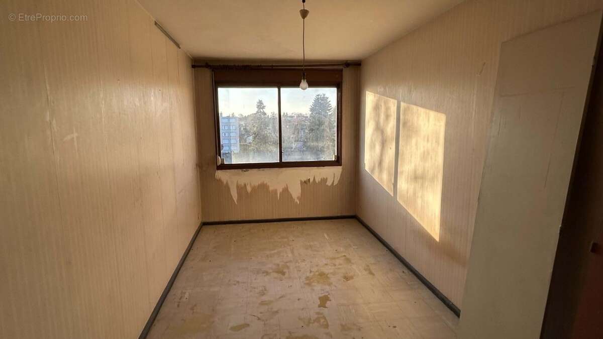 Appartement à DECINES-CHARPIEU