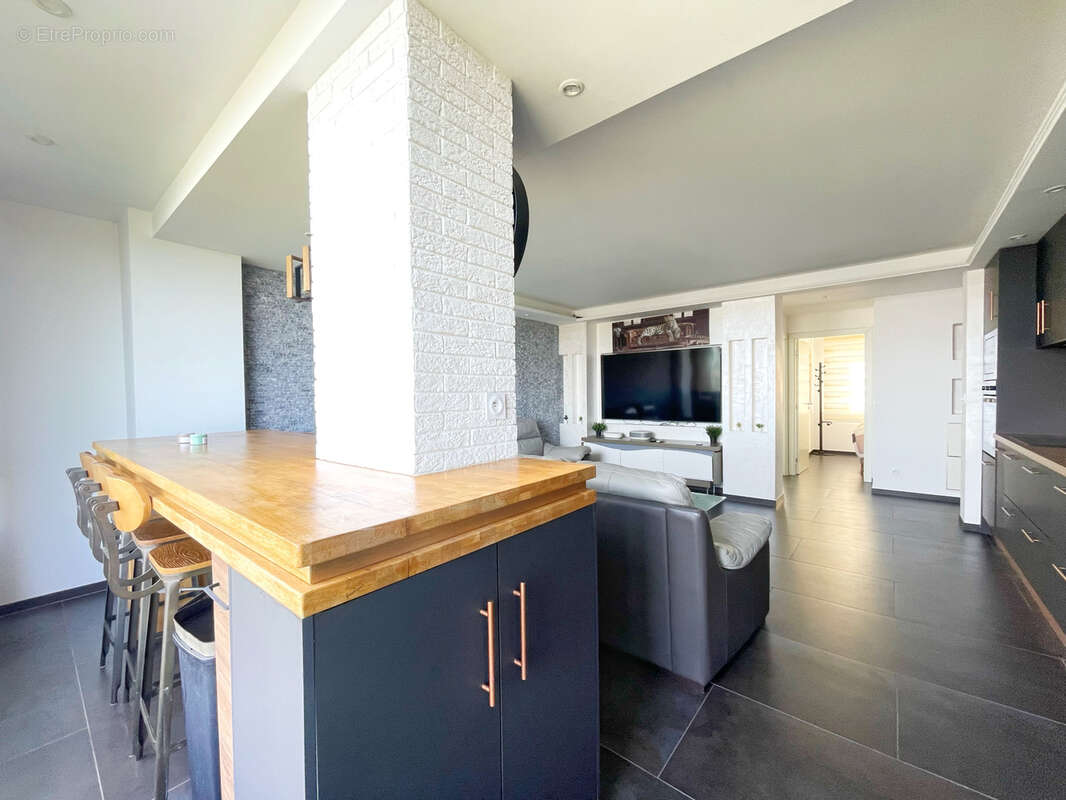 Appartement à LA MULATIERE