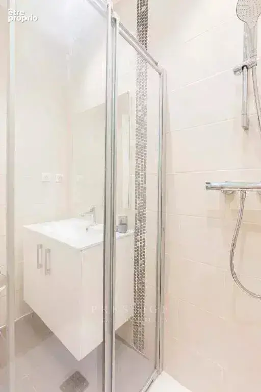 Vieille Antibes, 4 pièces en duplex rénové & meublé - photo 6