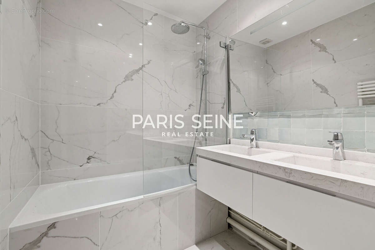 Appartement à PARIS-6E