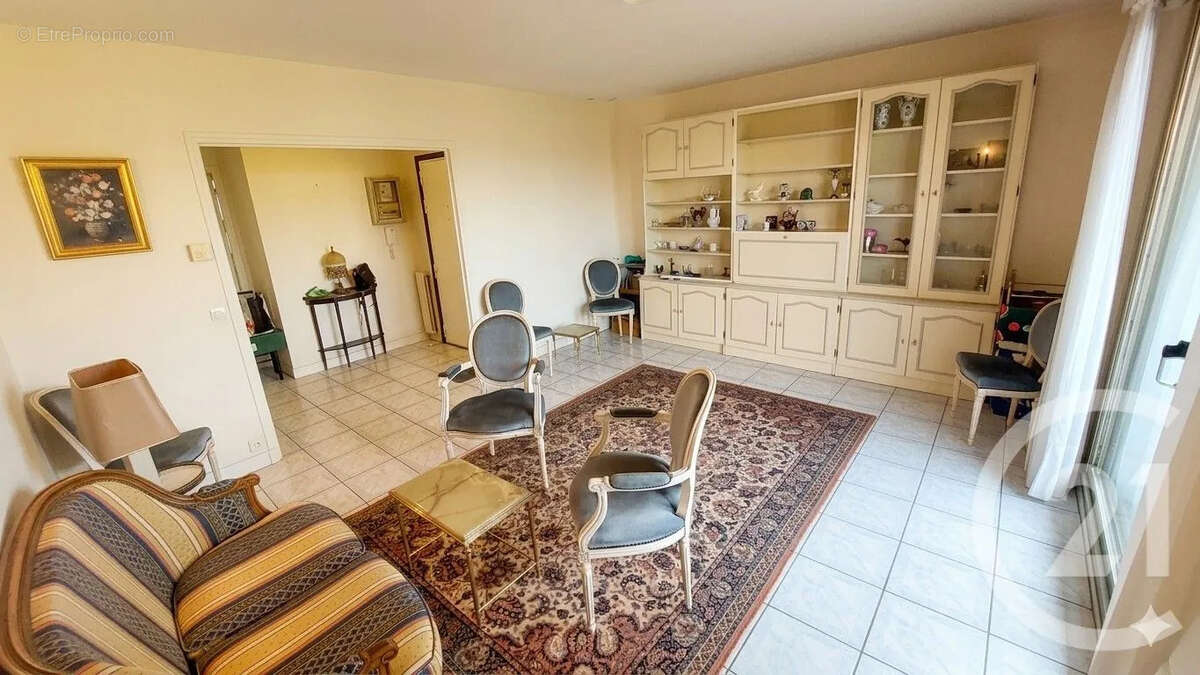 Appartement 56 m² à Saint-Maur-Des-Fosses  - photo 4