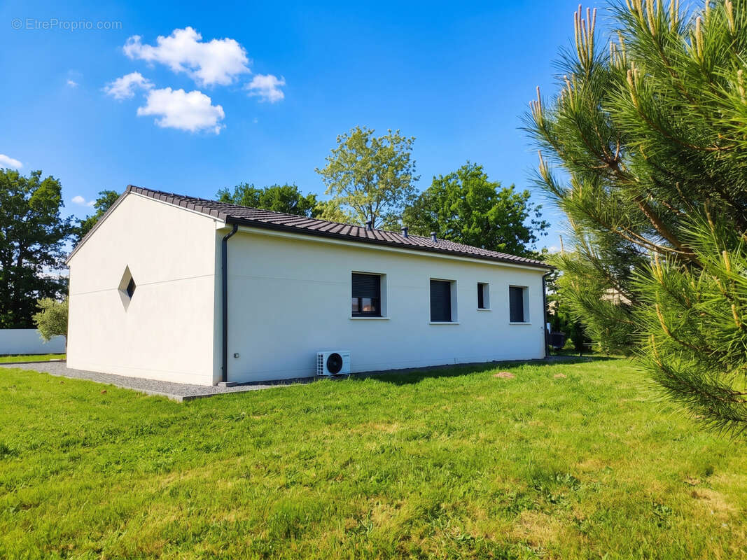 Maison 85 m² à Saint-Pierre-Du-Palais  - photo 7
