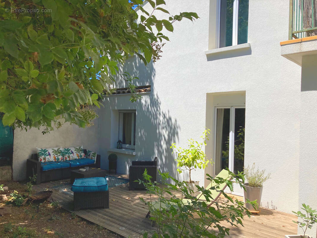 Maison à MONTELIMAR