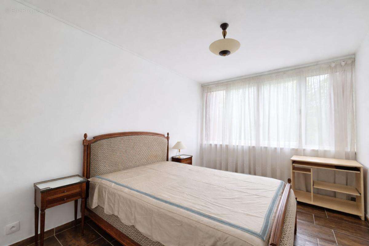 Appartement à FONTENAY-LE-FLEURY