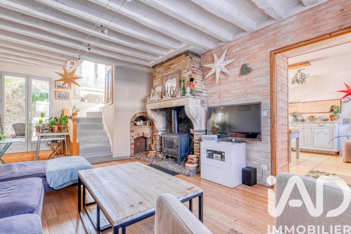 Photo 1 - Maison à VILLIERS-SUR-MORIN