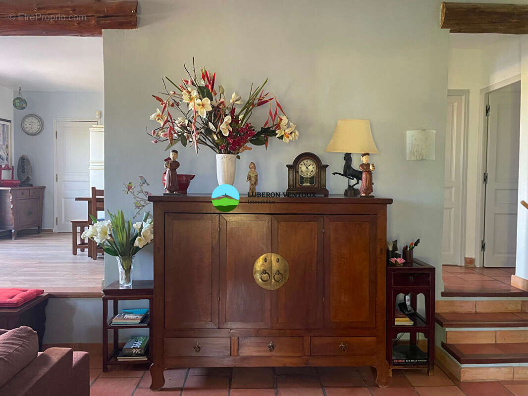 A VENDRE VILLA 183 m²SUR 2456 m² de terrain avec piscine , pool house et 2 chambres indépendantes - photo 7