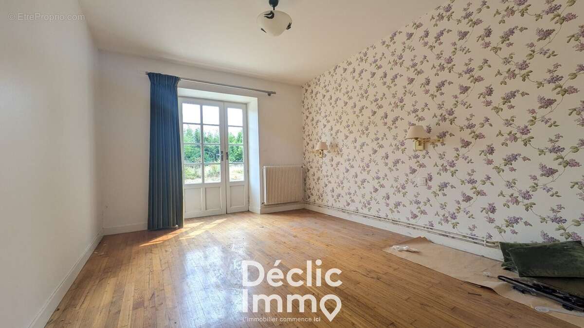 Maison à THEIL-RABIER