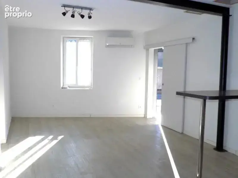Maison entièrement rénovée, proche commerces et écoles - photo 2