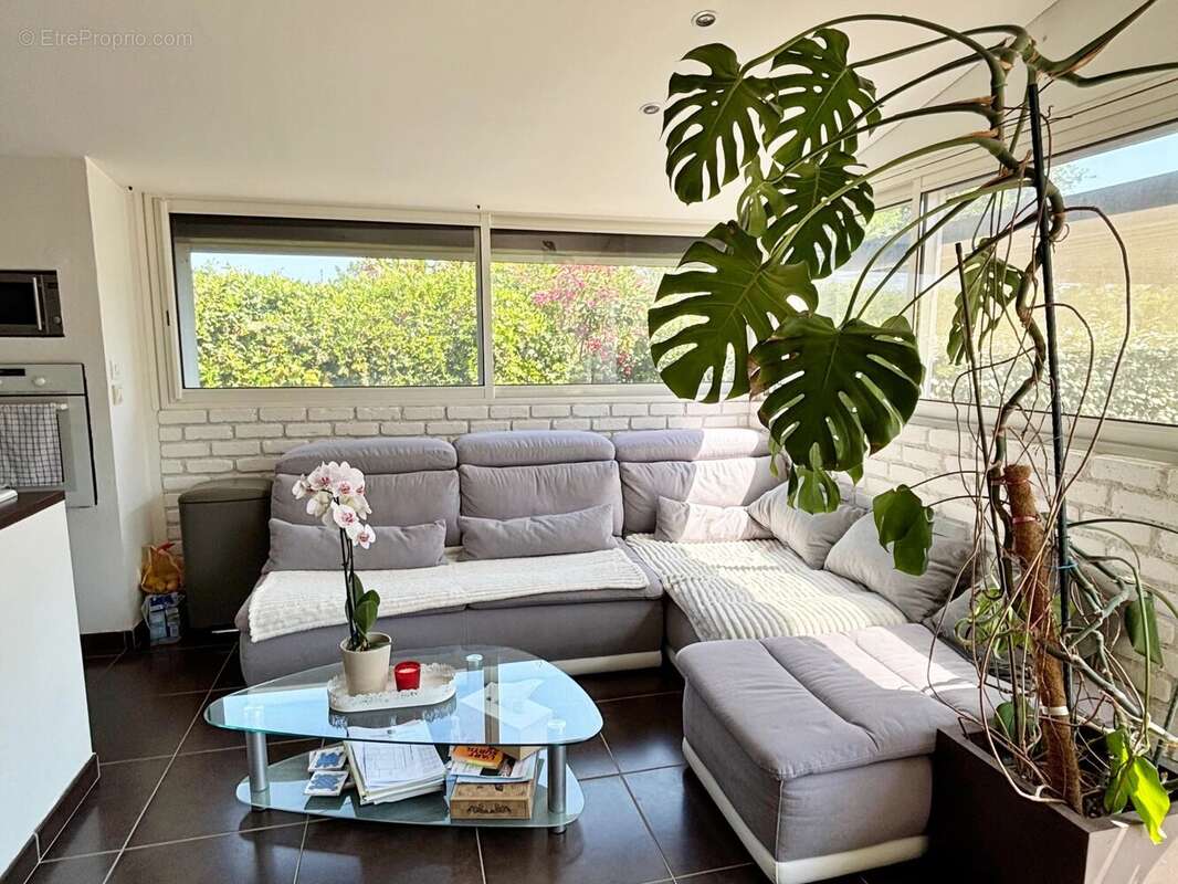 Maison à ROQUEBRUNE-SUR-ARGENS