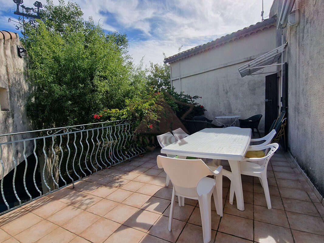 Maison en pierres avec hangar et piscine - photo 4