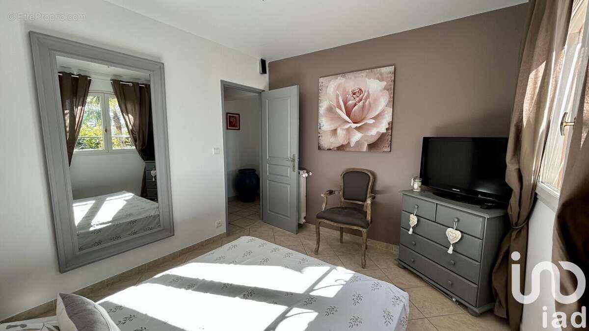 Photo 5 - Maison à LA LONDE-LES-MAURES