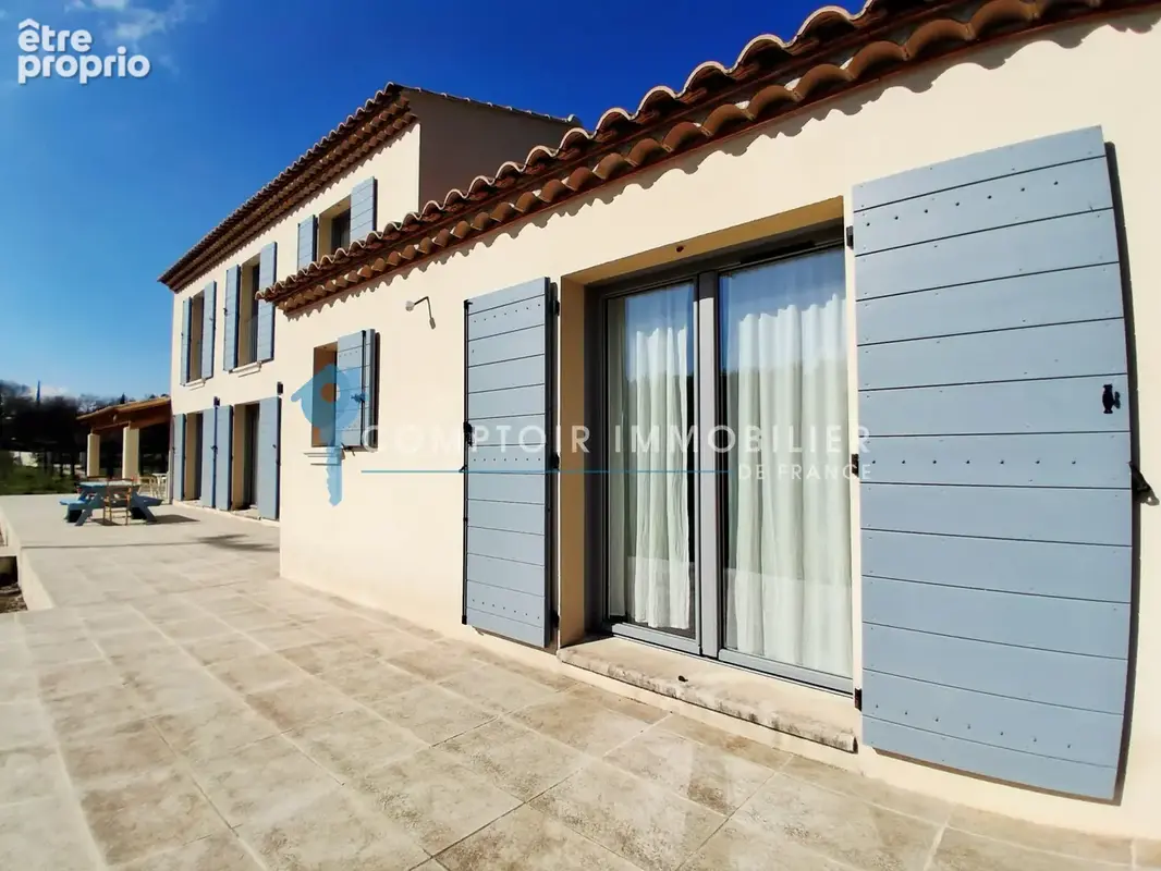 Dept 84 - Oppède - Maison récente sur terrain de 2 800 m2 avec terrasse couverte et garage - photo 2