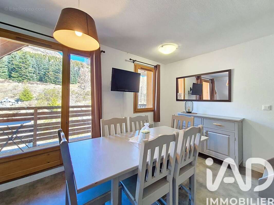 Photo 2 - Appartement à BESSE-ET-SAINT-ANASTAISE
