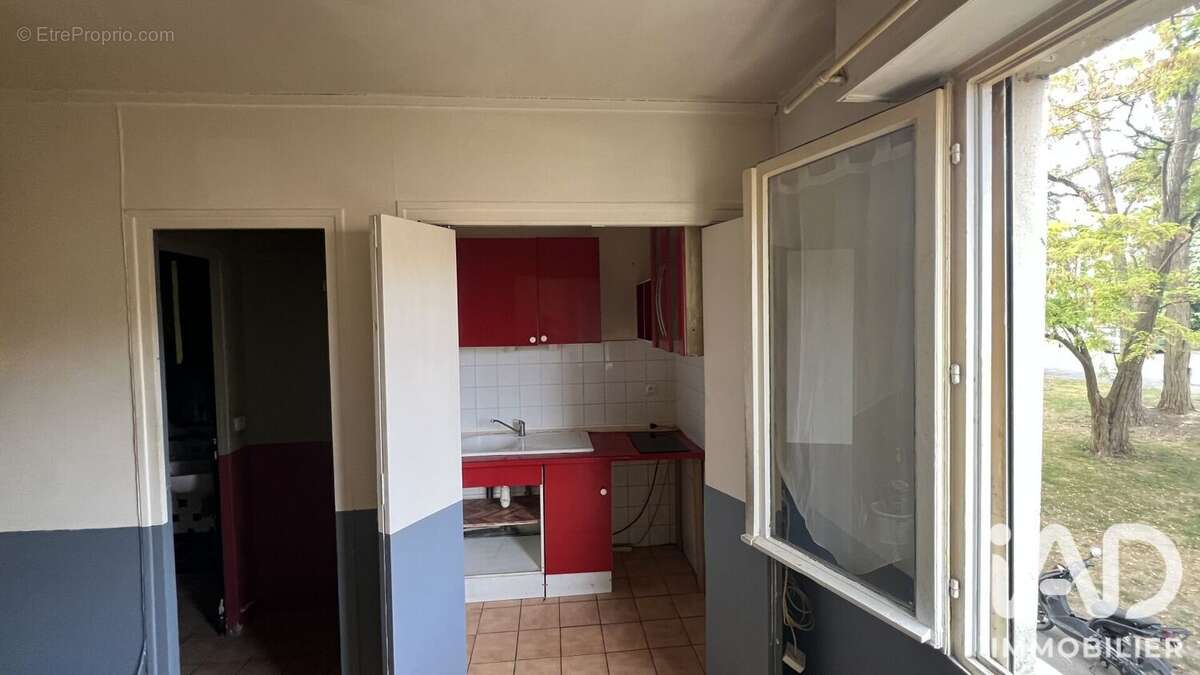 Appartement 20 m² à Corbeil-Essonnes  - photo 7