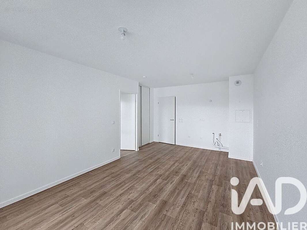 Photo 2 - Appartement à SAVIGNY-LE-TEMPLE